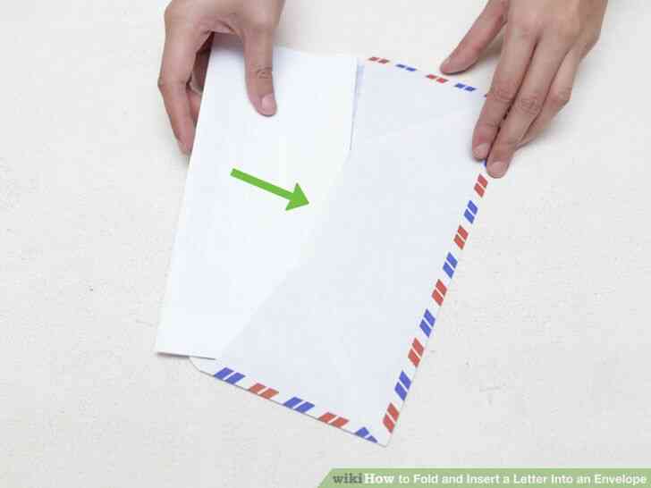 Image intitulée Plier et Insérer une Lettre Dans une Enveloppe à l